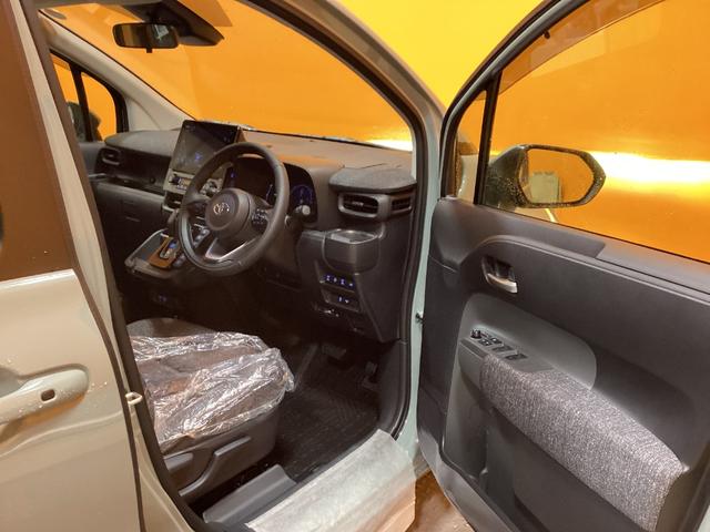 シエンタ ハイブリッドＺ　全周囲カメラ　ナビ　ＴＶ　クリアランスソナー　オートクルーズコントロール　レーンアシスト　パークアシスト　衝突被害軽減システム　両側電動スライドドア　オートマチックハイビーム　オートライト（31枚目）