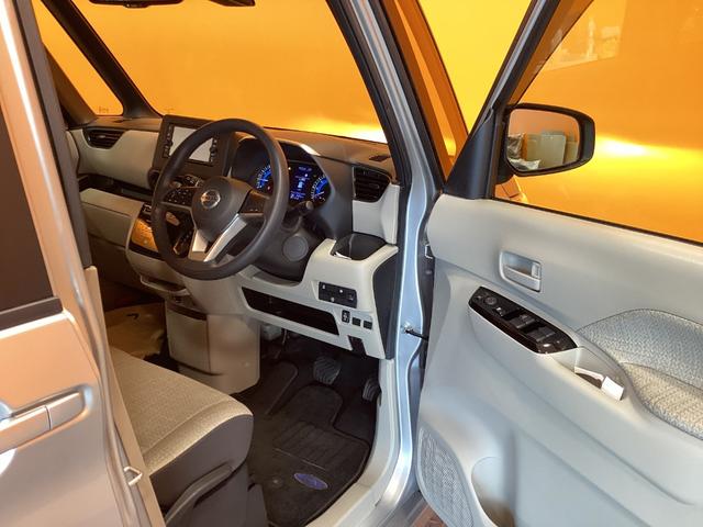 ルークス Ｘ　ＥＴＣ　全周囲カメラ　両側スライド・片側電動　ナビ　ＴＶ　クリアランスソナー　衝突被害軽減システム　スマートキー　アイドリングストップ　電動格納ミラー　ベンチシート　ＣＶＴ（37枚目）