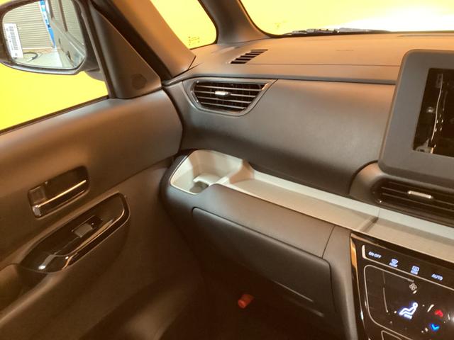 デリカミニ Ｇ　プレミアム　届出済未使用車　禁煙車　衝突軽減Ｂ　マイパイロット　全周囲カメラ　アダプティブクルーズコントロール　両側自動ドア　ＬＥＤヘッドライト　スマートキー　プッシュスタート　アイドリングストップ（14枚目）