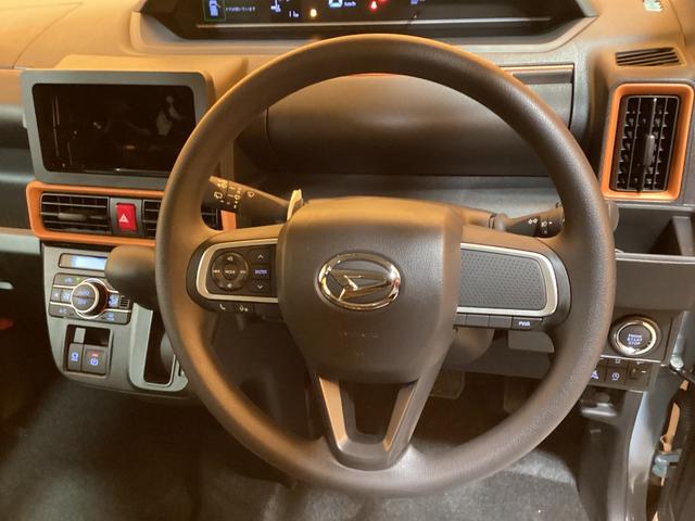 タント ファンクロス　届出済未使用車　禁煙車　衝突軽減Ｂ　両側自動ドア　電子パーキング　ＬＥＤヘッドライト　フォグライト　スマートキー　プッシュスタート　アイドリングストップ　ステアリングスイッチ　純正アルミホイール（6枚目）