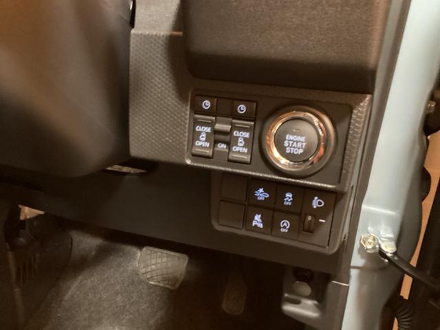 タント ファンクロス　届出済未使用車　禁煙車　衝突軽減Ｂ　両側自動ドア　電子パーキング　ＬＥＤヘッドライト　フォグライト　スマートキー　プッシュスタート　アイドリングストップ　ステアリングスイッチ　純正アルミホイール（9枚目）