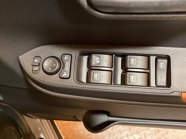 タント ファンクロス　届出済未使用車　禁煙車　衝突軽減Ｂ　両側自動ドア　電子パーキング　ＬＥＤヘッドライト　フォグライト　スマートキー　プッシュスタート　アイドリングストップ　ステアリングスイッチ　純正アルミホイール（10枚目）