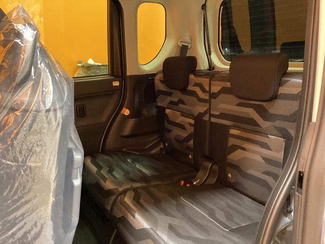 タント ファンクロス　届出済未使用車　禁煙車　衝突軽減Ｂ　両側自動ドア　電子パーキング　ＬＥＤヘッドライト　フォグライト　スマートキー　プッシュスタート　アイドリングストップ　ステアリングスイッチ　純正アルミホイール（13枚目）