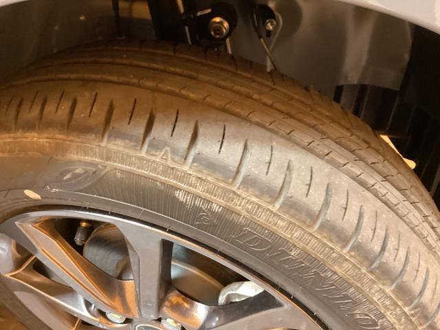 タント ファンクロス　届出済未使用車　禁煙車　衝突軽減Ｂ　両側自動ドア　電子パーキング　ＬＥＤヘッドライト　フォグライト　スマートキー　プッシュスタート　アイドリングストップ　ステアリングスイッチ　純正アルミホイール（24枚目）