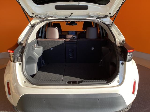 ヤリスクロス ハイブリッドＺ　トヨタセーフティセンス　純正ディスプレイ　Ｂｌｕｅｔｏｏｔｈ対応　パノラミックビューモニター　アダプティブクルーズコントロール　ステアリングヒーター　ＥＴＣ　電子パーキング　前席シートヒーター（21枚目）