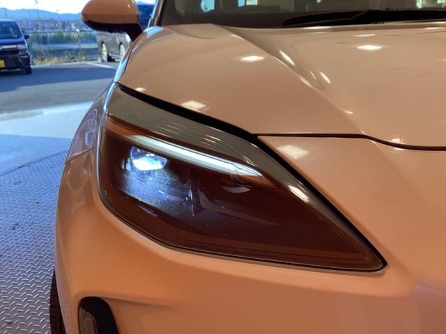 ヤリスクロス ハイブリッドＺ　トヨタセーフティセンス　純正ディスプレイ　Ｂｌｕｅｔｏｏｔｈ対応　パノラミックビューモニター　アダプティブクルーズコントロール　ステアリングヒーター　ＥＴＣ　電子パーキング　前席シートヒーター（25枚目）