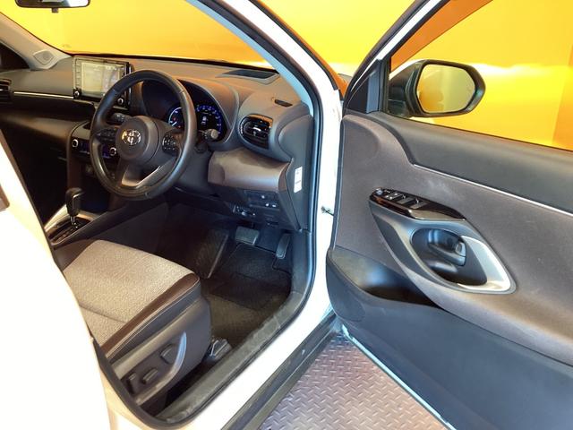 ヤリスクロス ハイブリッドＺ　トヨタセーフティセンス　純正ディスプレイ　Ｂｌｕｅｔｏｏｔｈ対応　パノラミックビューモニター　アダプティブクルーズコントロール　ステアリングヒーター　ＥＴＣ　電子パーキング　前席シートヒーター（34枚目）