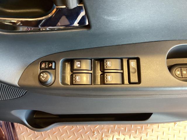 タント Ｘターボ　ＳＡＩＩ　衝突軽減Ｂ　純正ナビ　Ｂカメラ　両側自動ドア　スマートキー　プッシュスタート　アイドリングストップ　ステアリングスイッチ　電動格納ミラー　ヘッドライトレベライザー　オートエアコン（12枚目）