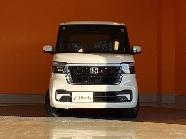 Ｎ－ＢＯＸカスタム ベースグレード　届出済未使用車　禁煙車　ＨｏｎｄａＳＥＮＳＩＮＧ　アダプティブクルーズコントロール　電子パーキング　左パワースライドドア　ＬＥＤヘッドライト　フォグライト　スマートキー　アイドリングストップ（14枚目）