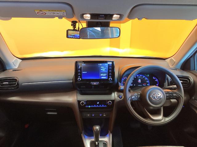 ヤリスクロス Ｚ　ＥＴＣ　バックカメラ　オートクルーズコントロール　レーンアシスト　パワーシート　衝突被害軽減システム　オートマチックハイビーム　オートライト　ＬＥＤヘッドランプ　アルミホイール（5枚目）