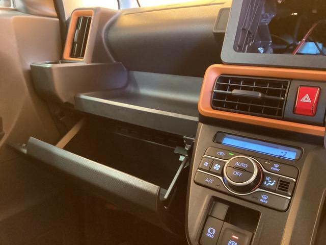 タント ファンクロスターボ　衝突軽減Ｂ　パノラマモニター　両側自動ドア　電子パーキング　ＬＥＤヘッドライト　フォグライト　スマートキー　プッシュスタート　アイドリングストップ　ステアリングスイッチ　純正アルミホイール（11枚目）