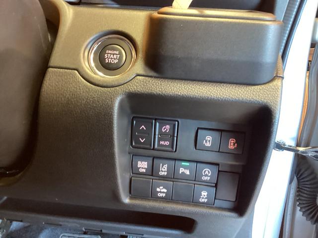 ソリオ ハイブリッドＭＺ　スズキセーフティサポート　純正９インチナビ　Ｂｌｕｅｔｏｏｔｈ対応　全方位カメラ　ヘッドアップディスプレイ　アダプティブクルーズコントロール　両側自動ドア　スマートキー　プッシュスタート（13枚目）