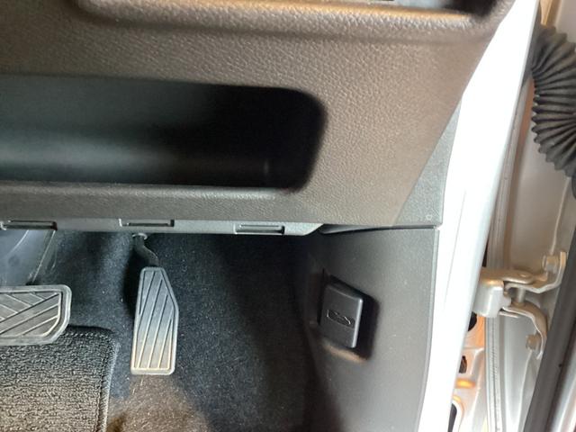 ソリオ ハイブリッドＭＺ　スズキセーフティサポート　純正９インチナビ　Ｂｌｕｅｔｏｏｔｈ対応　全方位カメラ　ヘッドアップディスプレイ　アダプティブクルーズコントロール　両側自動ドア　スマートキー　プッシュスタート（24枚目）