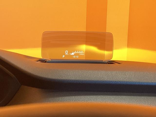 ソリオ ハイブリッドＭＺ　スズキセーフティサポート　純正９インチナビ　Ｂｌｕｅｔｏｏｔｈ対応　全方位カメラ　ヘッドアップディスプレイ　アダプティブクルーズコントロール　両側自動ドア　スマートキー　プッシュスタート（30枚目）