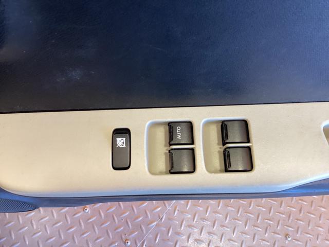 アルト Ｌ　社外ナビ　Ｂｌｕｅｔｏｏｔｈ対応　アイドリングストップ　運転席シートヒーター　ヘッドライトレベライザー（13枚目）