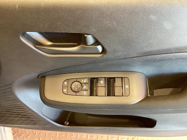 ノート Ｓ　衝突軽減Ｂ　社外ナビ　Ｂｌｕｅｔｏｏｔｈ対応　アラウンドビューモニター　プッシュスタート　電子パーキング　ヘッドライトレベライザー　電動格納ミラー　ステアリングスイッチ（14枚目）