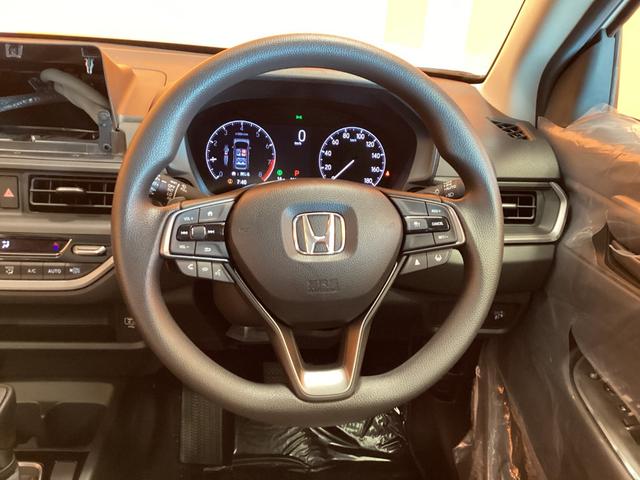 ＷＲ－Ｖ Ｘ　登録済未使用車　禁煙車　ＨｏｎｄａＳＥＮＳＩＮＧ　アダプティブクルーズコントロール　スマートキー　プッシュスタート　ステアリングスイッチ　電動格納ミラー（6枚目）