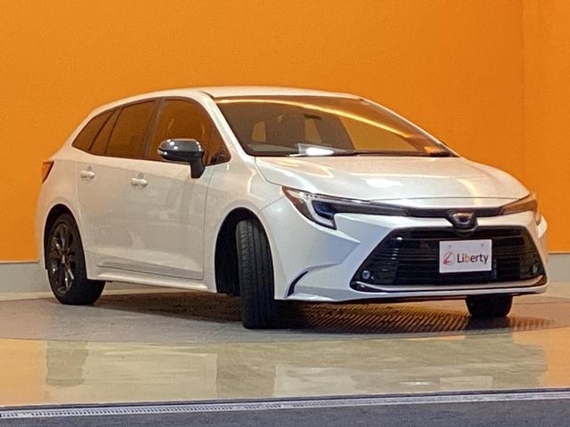 カローラツーリング ハイブリッド　ダブルバイビー　トヨタセーフティセンス　純正ディスプレイ　Ｂｌｕｅｔｏｏｔｈ対応　ＴＶ　Ｂカメラ　ＥＴＣ２．０　アダプティブクルーズコントロール　電子パーキング　ＬＥＤヘッドライト　フォグライト　スマートキー（16枚目）