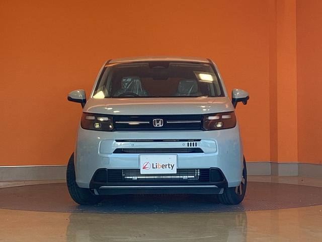 フリード エアー　ＥＸ　登録済未使用車　禁煙車　ＨｏｎｄａＳＥＮＳＩＮＧ　アダプティブクルーズコントロール　電子パーキング　両側自動ドア　ブラインドスポットモニター　ＬＥＤヘッドライト　スマートキー　プッシュスタート（15枚目）