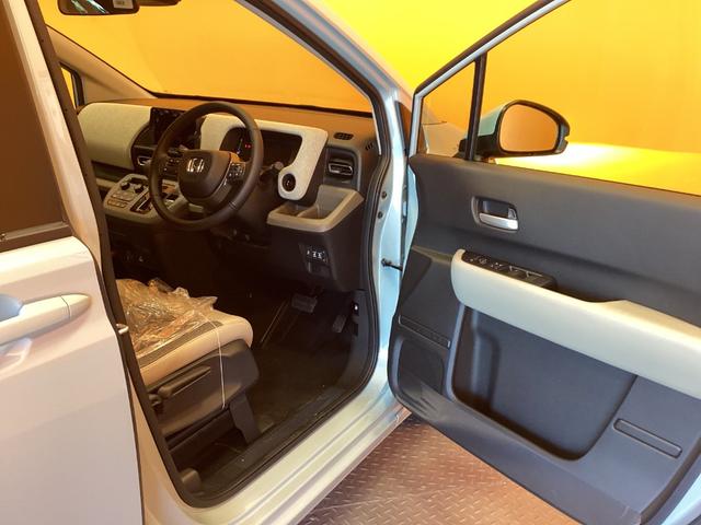 フリード エアー　ＥＸ　登録済未使用車　禁煙車　ＨｏｎｄａＳＥＮＳＩＮＧ　アダプティブクルーズコントロール　電子パーキング　両側自動ドア　ブラインドスポットモニター　ＬＥＤヘッドライト　スマートキー　プッシュスタート（33枚目）