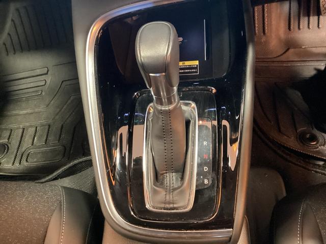 ヴェゼル ｅ：ＨＥＶ　Ｚ　ＨｏｎｄａＳＥＮＳＩＮＧ　純正９インチコネクトナビ　Ｂｌｕｅｔｏｏｔｈ対応　Ｂカメラ　ＥＴＣ２．０　アダプティブクルーズコントロール　電子パーキング　ＬＥＤヘッドライト　スマートキー　プッシュスタート（11枚目）