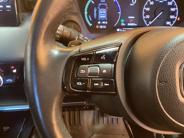 ヴェゼル ｅ：ＨＥＶ　Ｚ　ＨｏｎｄａＳＥＮＳＩＮＧ　純正９インチコネクトナビ　Ｂｌｕｅｔｏｏｔｈ対応　Ｂカメラ　ＥＴＣ２．０　アダプティブクルーズコントロール　電子パーキング　ＬＥＤヘッドライト　スマートキー　プッシュスタート（12枚目）