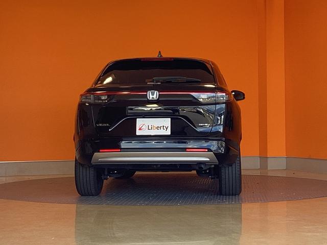 ヴェゼル ｅ：ＨＥＶ　Ｚ　ＨｏｎｄａＳＥＮＳＩＮＧ　純正９インチコネクトナビ　Ｂｌｕｅｔｏｏｔｈ対応　Ｂカメラ　ＥＴＣ２．０　アダプティブクルーズコントロール　電子パーキング　ＬＥＤヘッドライト　スマートキー　プッシュスタート（19枚目）
