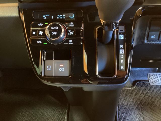 タント カスタムＸ　エコアイドル非装着車　バックカメラ　サイドカメラ　両側電動スライドドア　クリアランスソナー　衝突被害軽減システム　オートライト　ＬＥＤヘッドランプ　スマートキー　アイドリングストップ　電動格納ミラー　シートヒーター（9枚目）