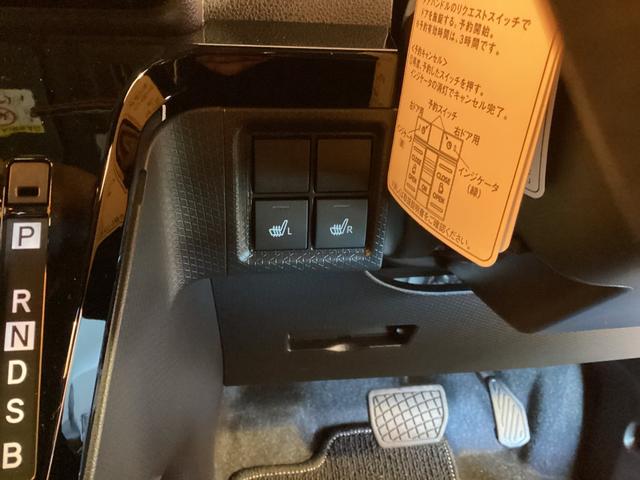 タント カスタムＸ　エコアイドル非装着車　バックカメラ　サイドカメラ　両側電動スライドドア　クリアランスソナー　衝突被害軽減システム　オートライト　ＬＥＤヘッドランプ　スマートキー　アイドリングストップ　電動格納ミラー　シートヒーター（10枚目）