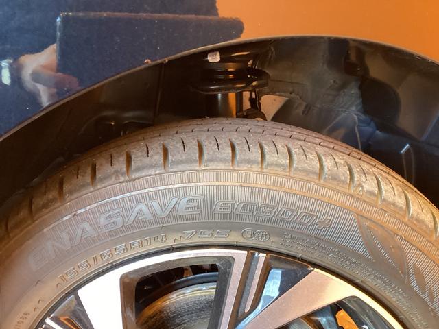 タント カスタムＸ　エコアイドル非装着車　バックカメラ　サイドカメラ　両側電動スライドドア　クリアランスソナー　衝突被害軽減システム　オートライト　ＬＥＤヘッドランプ　スマートキー　アイドリングストップ　電動格納ミラー　シートヒーター（24枚目）