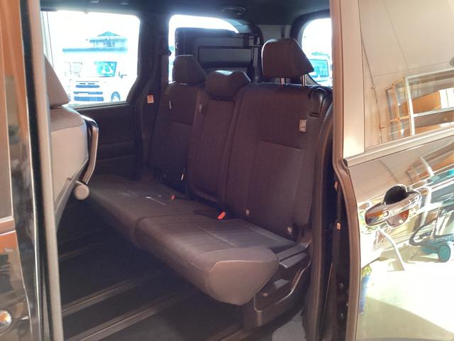 ヴォクシー Ｓ－Ｇ　ＥＴＣ　バックカメラ　ナビ　オートクルーズコントロール　レーンアシスト　衝突被害軽減システム　両側電動スライドドア　オートマチックハイビーム　オートライト　ＬＥＤヘッドランプ（35枚目）