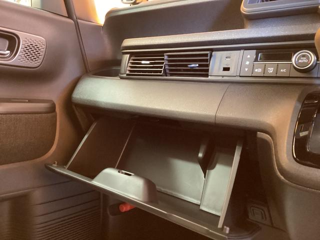 Ｎ－ＢＯＸカスタム ベースグレード　バックカメラ　両側スライド・片側電動　クリアランスソナー　オートクルーズコントロール　レーンアシスト　衝突被害軽減システム　オートライト　ＬＥＤヘッドランプ　スマートキー　アイドリングストップ（11枚目）