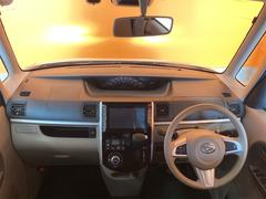 毎回座るフロントシート。運転席は必ず使用する部分ですので、座り心地が重要です！ 2