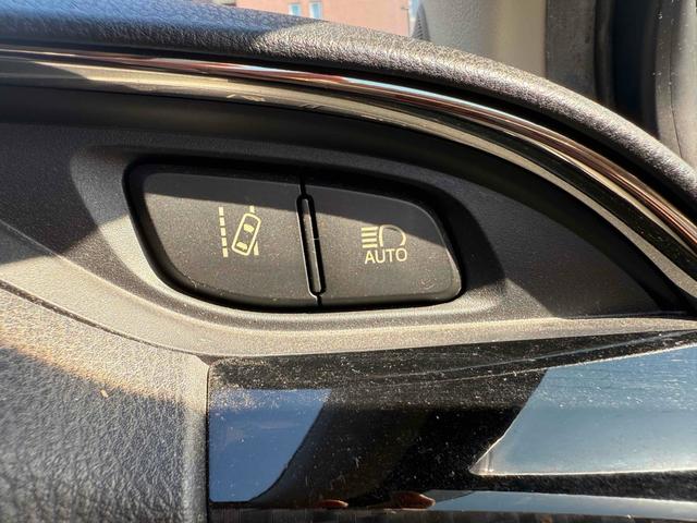 ヴィッツ ＲＳ　Ｇ’ｓ　スマートパッケージ　ドライブレコーダー　ＥＴＣ　バックカメラ　ナビ　レーンアシスト　衝突被害軽減システム　アルミホイール　オートマチックハイビーム　オートライト　ＬＥＤヘッドランプ　スマートキー　電動格納ミラー　ＭＴ（42枚目）