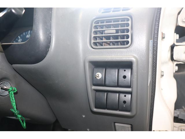キャリイトラック KUスペシャル 4WD 3方開 パワステ エアコン(10枚目)
