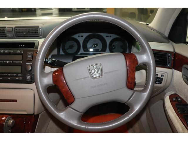 クラウン ロイヤルエクストラリミテッド　ワンオーナー　走行２１０００キロ　禁煙車　キーレス　パワーシート　ロイヤルサウンドシステム（7枚目）