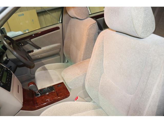 クラウン ロイヤルエクストラリミテッド　ワンオーナー　走行２１０００キロ　禁煙車　キーレス　パワーシート　ロイヤルサウンドシステム（14枚目）