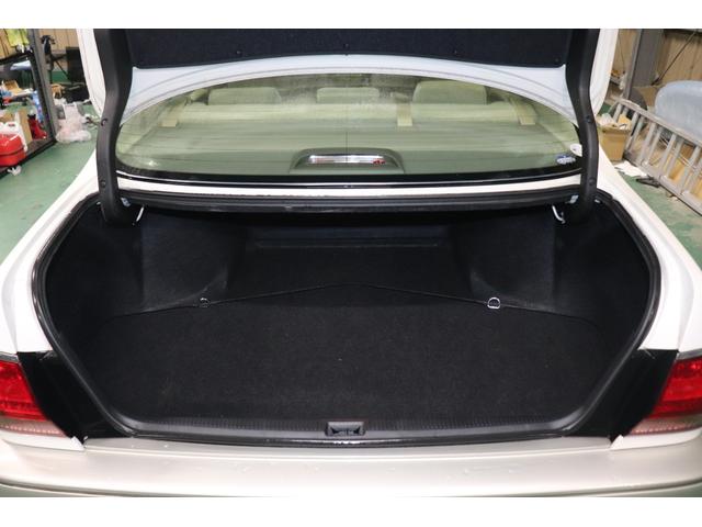 クラウン ロイヤルエクストラリミテッド　ワンオーナー　走行２１０００キロ　禁煙車　キーレス　パワーシート　ロイヤルサウンドシステム（16枚目）