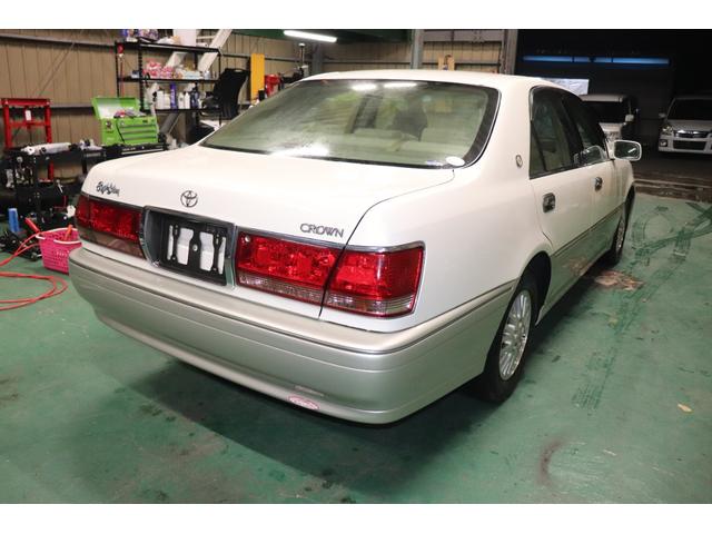クラウン ロイヤルエクストラリミテッド　ワンオーナー　走行２１０００キロ　禁煙車　キーレス　パワーシート　ロイヤルサウンドシステム（26枚目）