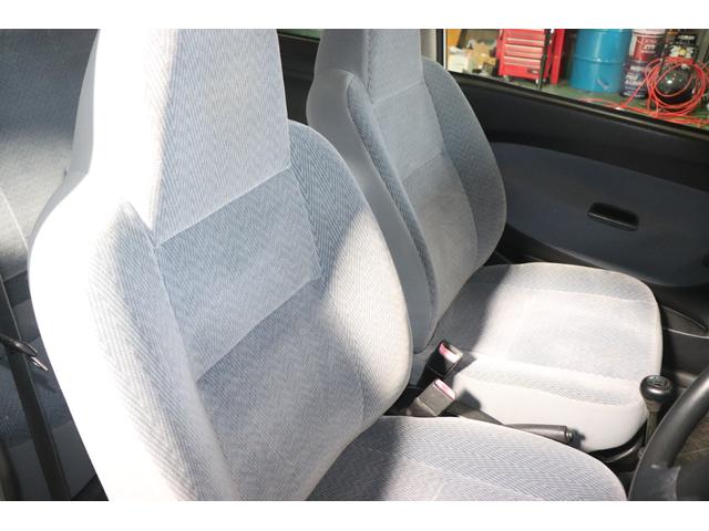 ミラ Ｖ　５速ＭＴ　アルミ　パワステ　エアコン（12枚目）