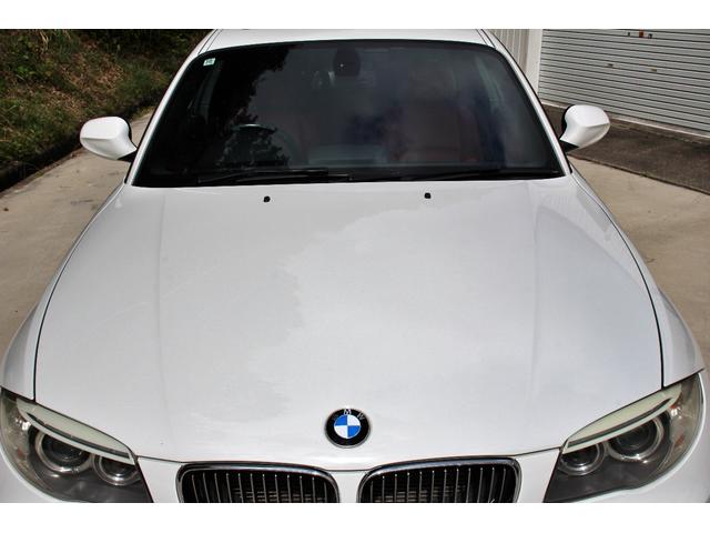１シリーズ １３５ｉ　後期　サンルーフ　赤革シート　Ｍスポーツ　Ｐｅｒｆｏｒｍａｎｃｅブレーキシステム　ＨＤＤナビ　ハーマンカードンサウンドシステム　ワーク製１８インチアルミホイール　シートヒーター　トランクスポイラー（22枚目）
