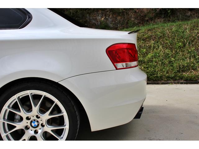 １シリーズ １３５ｉ　後期　サンルーフ　赤革シート　Ｍスポーツ　Ｐｅｒｆｏｒｍａｎｃｅブレーキシステム　ＨＤＤナビ　ハーマンカードンサウンドシステム　ワーク製１８インチアルミホイール　シートヒーター　トランクスポイラー（34枚目）