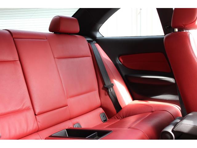 １シリーズ １３５ｉ　後期　サンルーフ　赤革シート　Ｍスポーツ　Ｐｅｒｆｏｒｍａｎｃｅブレーキシステム　ＨＤＤナビ　ハーマンカードンサウンドシステム　ワーク製１８インチアルミホイール　シートヒーター　トランクスポイラー（55枚目）