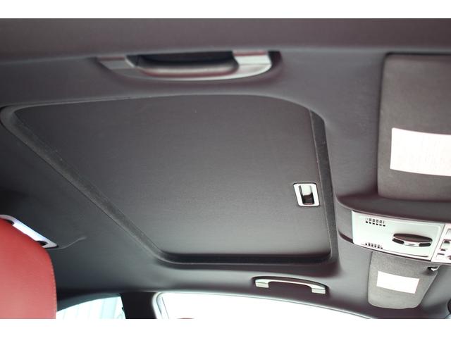 １シリーズ １３５ｉ　後期　サンルーフ　赤革シート　Ｍスポーツ　Ｐｅｒｆｏｒｍａｎｃｅブレーキシステム　ＨＤＤナビ　ハーマンカードンサウンドシステム　ワーク製１８インチアルミホイール　シートヒーター　トランクスポイラー（56枚目）