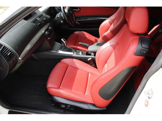 １シリーズ １３５ｉ　後期　サンルーフ　赤革シート　Ｍスポーツ　Ｐｅｒｆｏｒｍａｎｃｅブレーキシステム　ＨＤＤナビ　ハーマンカードンサウンドシステム　ワーク製１８インチアルミホイール　シートヒーター　トランクスポイラー（61枚目）