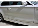 １３５ｉ　後期　サンルーフ　赤革シート　Ｍスポーツ　Ｐｅｒｆｏｒｍａｎｃｅブレーキシステム　ＨＤＤナビ　ハーマンカードンサウンドシステム　ワーク製１８インチアルミホイール　シートヒーター　トランクスポイラー（28枚目）