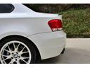 １３５ｉ　後期　サンルーフ　赤革シート　Ｍスポーツ　Ｐｅｒｆｏｒｍａｎｃｅブレーキシステム　ＨＤＤナビ　ハーマンカードンサウンドシステム　ワーク製１８インチアルミホイール　シートヒーター　トランクスポイラー（34枚目）