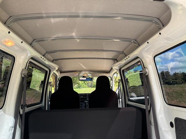 ハイゼットカーゴ スペシャルSAIII アイドリングストップ、LEDヘッドライトH4タイプ、荷室照明(12枚目)