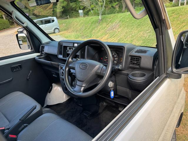 ハイゼットカーゴ スペシャルSAIII アイドリングストップ、LEDヘッドライトH4タイプ、荷室照明(15枚目)