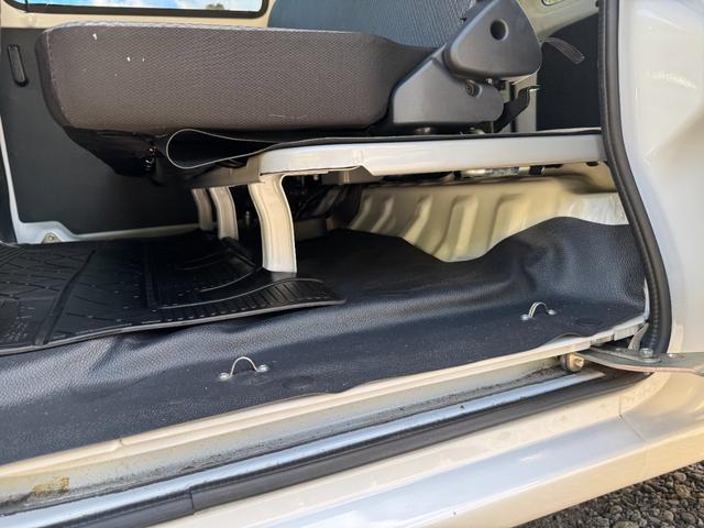 ハイゼットカーゴ スペシャルSAIII アイドリングストップ、LEDヘッドライトH4タイプ、荷室照明(65枚目)